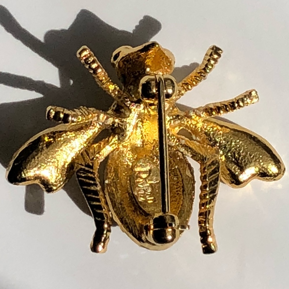 Sold- Joan Rivers Green eyed Bee Brooch Pin - Picture 5 of 8